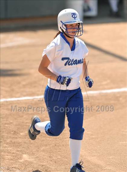 Thumbnail 1 in La Habra vs. Temescal Canyon (Woodbridge Classic) photogallery.