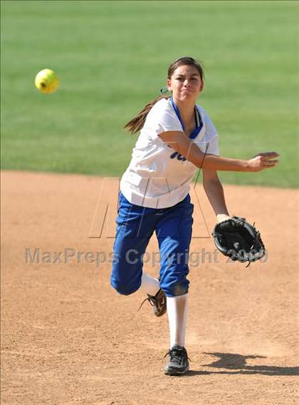 Thumbnail 3 in La Habra vs. Temescal Canyon (Woodbridge Classic) photogallery.
