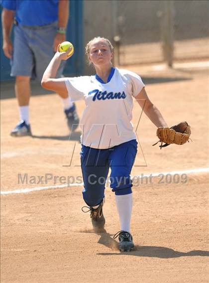 Thumbnail 2 in La Habra vs. Temescal Canyon (Woodbridge Classic) photogallery.