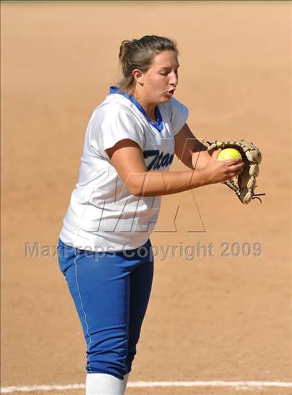 Thumbnail 3 in La Habra vs. Temescal Canyon (Woodbridge Classic) photogallery.