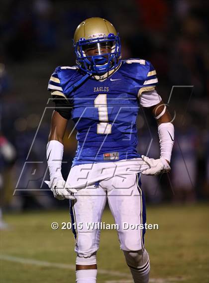 Thumbnail 1 in Independence vs Shelbyville Central photogallery.