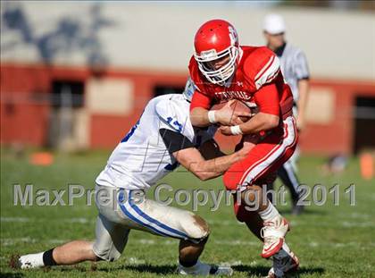 Thumbnail 3 in Fortuna vs. Ferndale (CIF NCS Playoffs) photogallery.