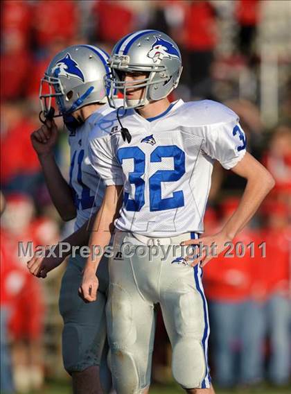 Thumbnail 2 in Fortuna vs. Ferndale (CIF NCS Playoffs) photogallery.