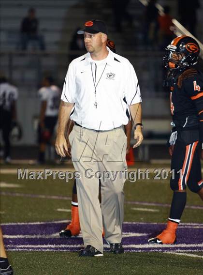Thumbnail 3 in Liberty-Eylau vs. Gilmer (3A Region 2 Bi-District Final) photogallery.