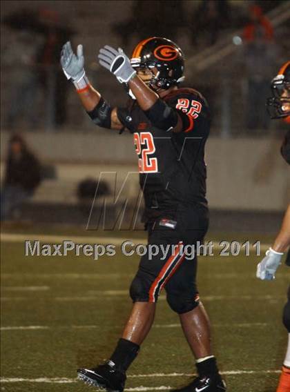Thumbnail 3 in Liberty-Eylau vs. Gilmer (3A Region 2 Bi-District Final) photogallery.