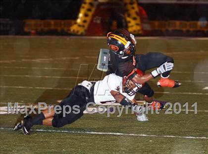 Thumbnail 3 in Liberty-Eylau vs. Gilmer (3A Region 2 Bi-District Final) photogallery.
