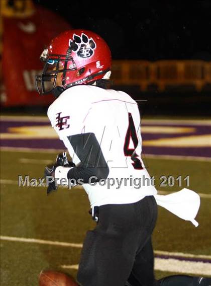 Thumbnail 3 in Liberty-Eylau vs. Gilmer (3A Region 2 Bi-District Final) photogallery.