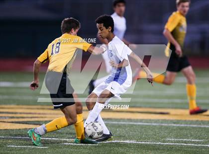 Thumbnail 3 in Irvington vs. Bishop O'Dowd photogallery.