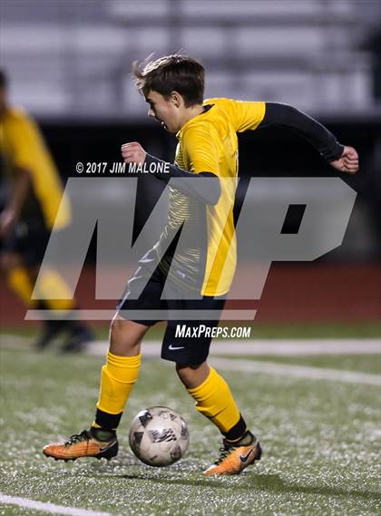 Thumbnail 2 in Irvington vs. Bishop O'Dowd photogallery.