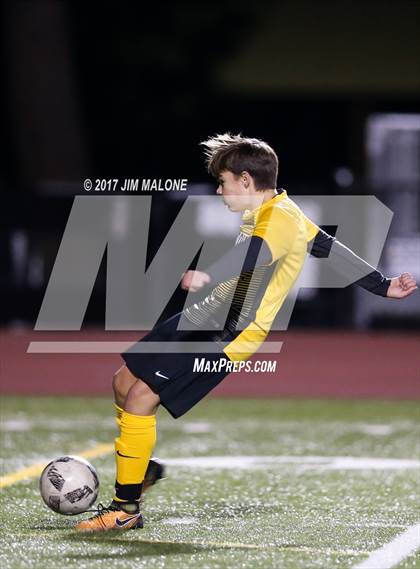 Thumbnail 2 in Irvington vs. Bishop O'Dowd photogallery.