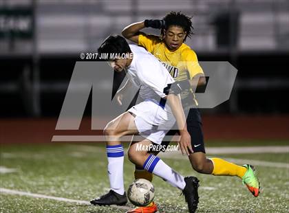 Thumbnail 3 in Irvington vs. Bishop O'Dowd photogallery.