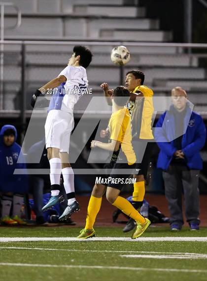 Thumbnail 2 in Irvington vs. Bishop O'Dowd photogallery.