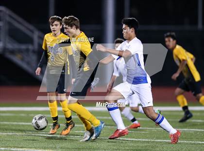 Thumbnail 2 in Irvington vs. Bishop O'Dowd photogallery.