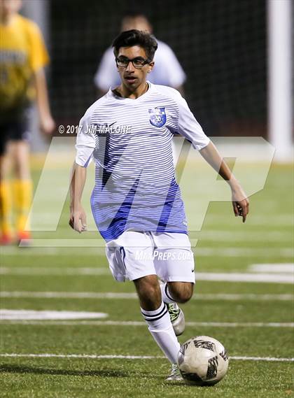 Thumbnail 2 in Irvington vs. Bishop O'Dowd photogallery.