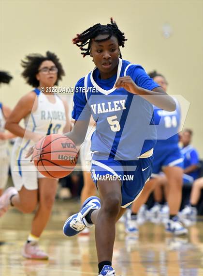 Thumbnail 2 in Valley vs. River City (Rumble on the River) photogallery.