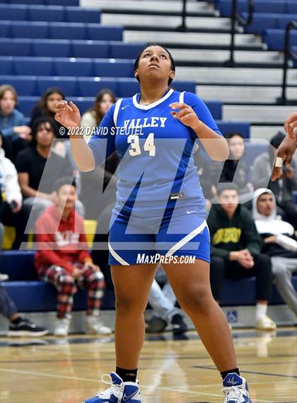 Thumbnail 2 in Valley vs. River City (Rumble on the River) photogallery.