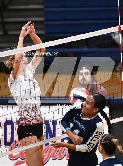 Thumbnail 3 in Centennial @ Coronado (NIAA 5A Southern Region Semifinal) photogallery.