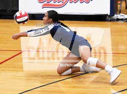 Thumbnail 2 in Centennial @ Coronado (NIAA 5A Southern Region Semifinal) photogallery.
