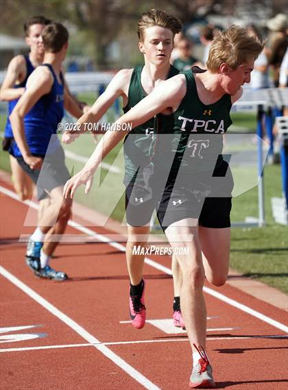 Thumbnail 3 in Mile High League Meet photogallery.