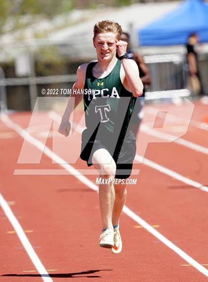 Thumbnail 1 in Mile High League Meet photogallery.