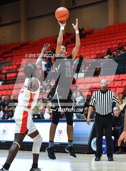 Thumbnail 3 in Jacksonville vs Orr (King Cotton Classic) photogallery.