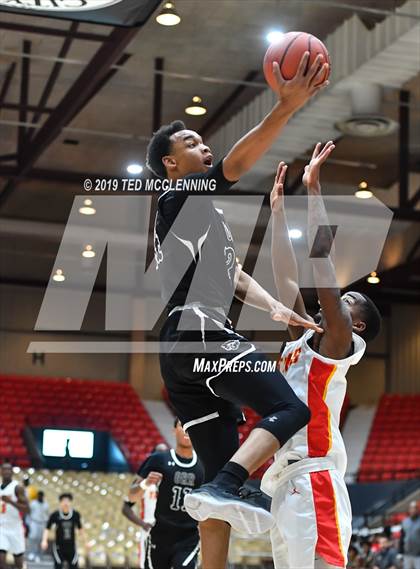 Thumbnail 3 in Jacksonville vs Orr (King Cotton Classic) photogallery.