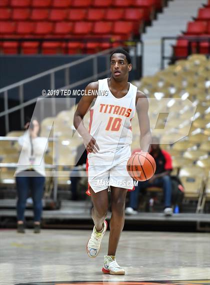 Thumbnail 2 in Jacksonville vs Orr (King Cotton Classic) photogallery.