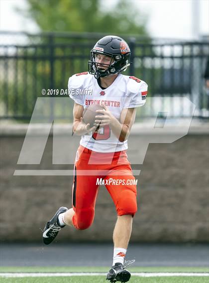 Thumbnail 3 in Byron Center vs. Zeeland West photogallery.