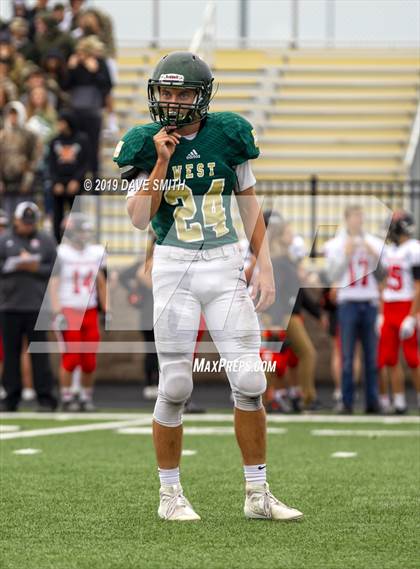 Thumbnail 2 in Byron Center vs. Zeeland West photogallery.