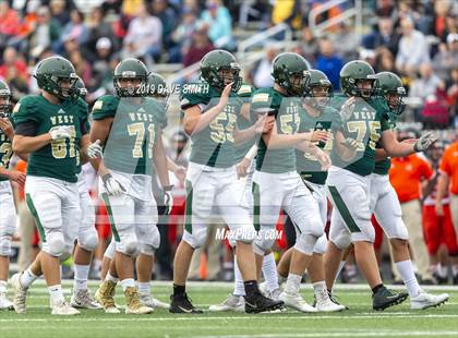 Thumbnail 2 in Byron Center vs. Zeeland West photogallery.