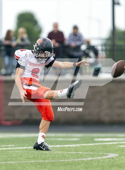 Thumbnail 1 in Byron Center vs. Zeeland West photogallery.