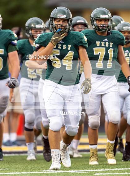 Thumbnail 1 in Byron Center vs. Zeeland West photogallery.