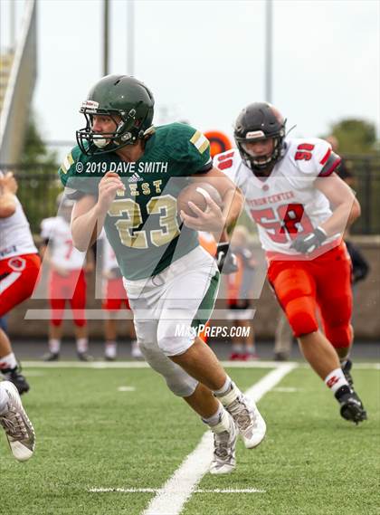 Thumbnail 2 in Byron Center vs. Zeeland West photogallery.