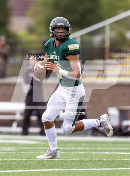 Thumbnail 3 in Byron Center vs. Zeeland West photogallery.