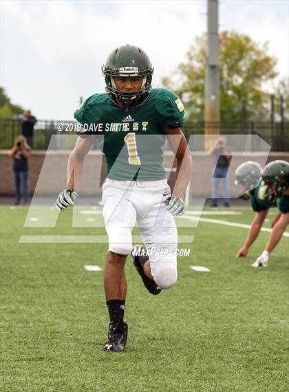 Thumbnail 1 in Byron Center vs. Zeeland West photogallery.