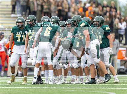 Thumbnail 2 in Byron Center vs. Zeeland West photogallery.