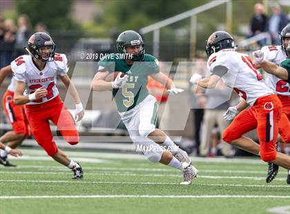 Thumbnail 1 in Byron Center vs. Zeeland West photogallery.