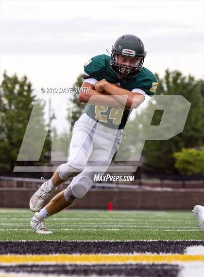 Thumbnail 2 in Byron Center vs. Zeeland West photogallery.