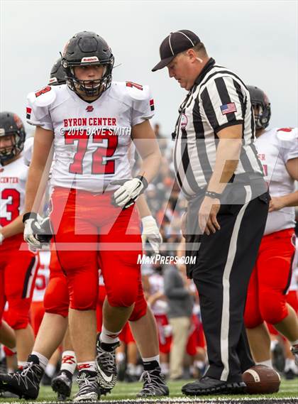 Thumbnail 1 in Byron Center vs. Zeeland West photogallery.