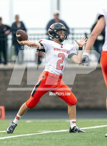 Thumbnail 3 in Byron Center vs. Zeeland West photogallery.