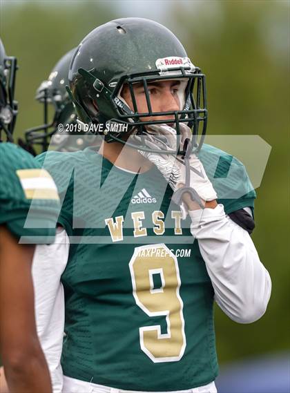 Thumbnail 1 in Byron Center vs. Zeeland West photogallery.
