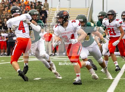 Thumbnail 3 in Byron Center vs. Zeeland West photogallery.