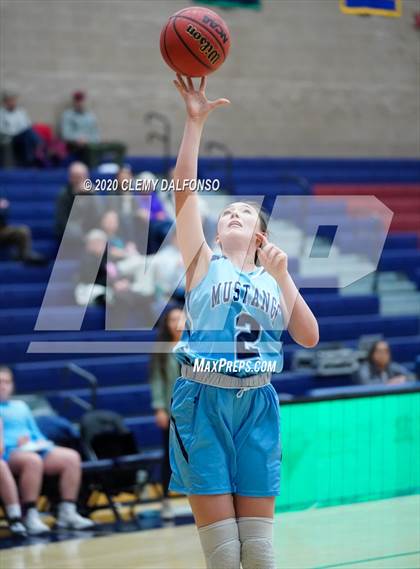 Thumbnail 2 in Ralston Valley vs Dakota Ridge photogallery.