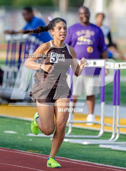Thumbnail 2 in LHSAA Region 3-5A(Regional Track Meet) photogallery.