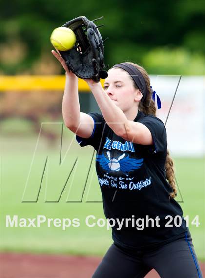 Thumbnail 3 in Liverpool vs. Valley Central (NYSPHSAA Class AA Semifinal) photogallery.