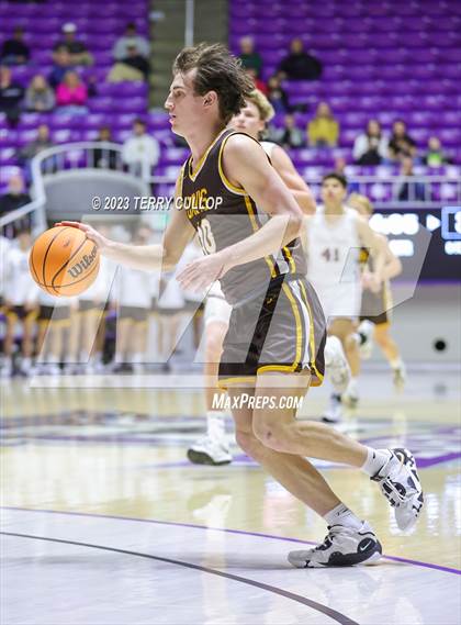Thumbnail 2 in Davis vs. Lone Peak (UHSAA 6A Quarterfinal) photogallery.