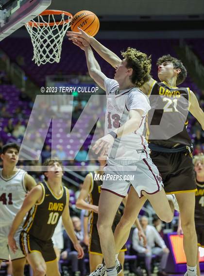 Thumbnail 2 in Davis vs. Lone Peak (UHSAA 6A Quarterfinal) photogallery.