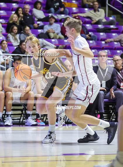 Thumbnail 3 in Davis vs. Lone Peak (UHSAA 6A Quarterfinal) photogallery.