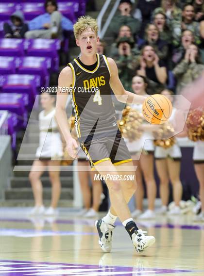 Thumbnail 2 in Davis vs. Lone Peak (UHSAA 6A Quarterfinal) photogallery.