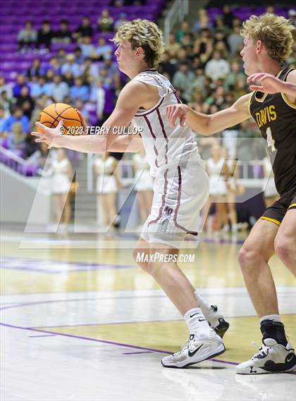 Thumbnail 2 in Davis vs. Lone Peak (UHSAA 6A Quarterfinal) photogallery.